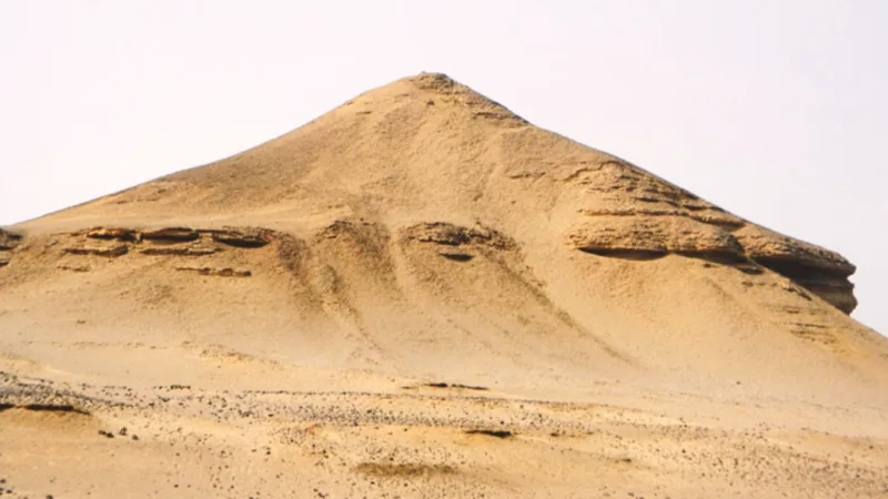 structuri misterioase sahara