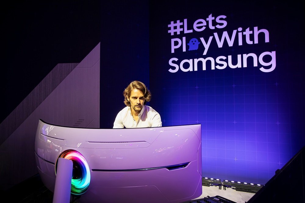 Samsung Odyssey Neo G9 — Imagine 2 Odyssey Neo G9 57 inci 4