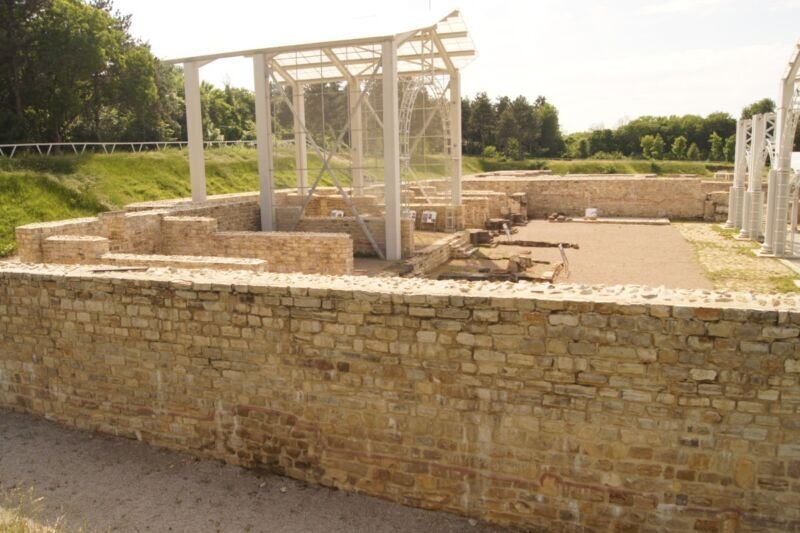 frigider roman Cum își păstrau romanii vinul la rece. Frigiderul de pe vremea Imperiului Roman