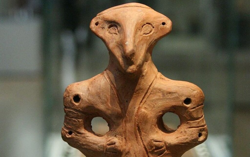 Vinca clay figurine 1024x643 1