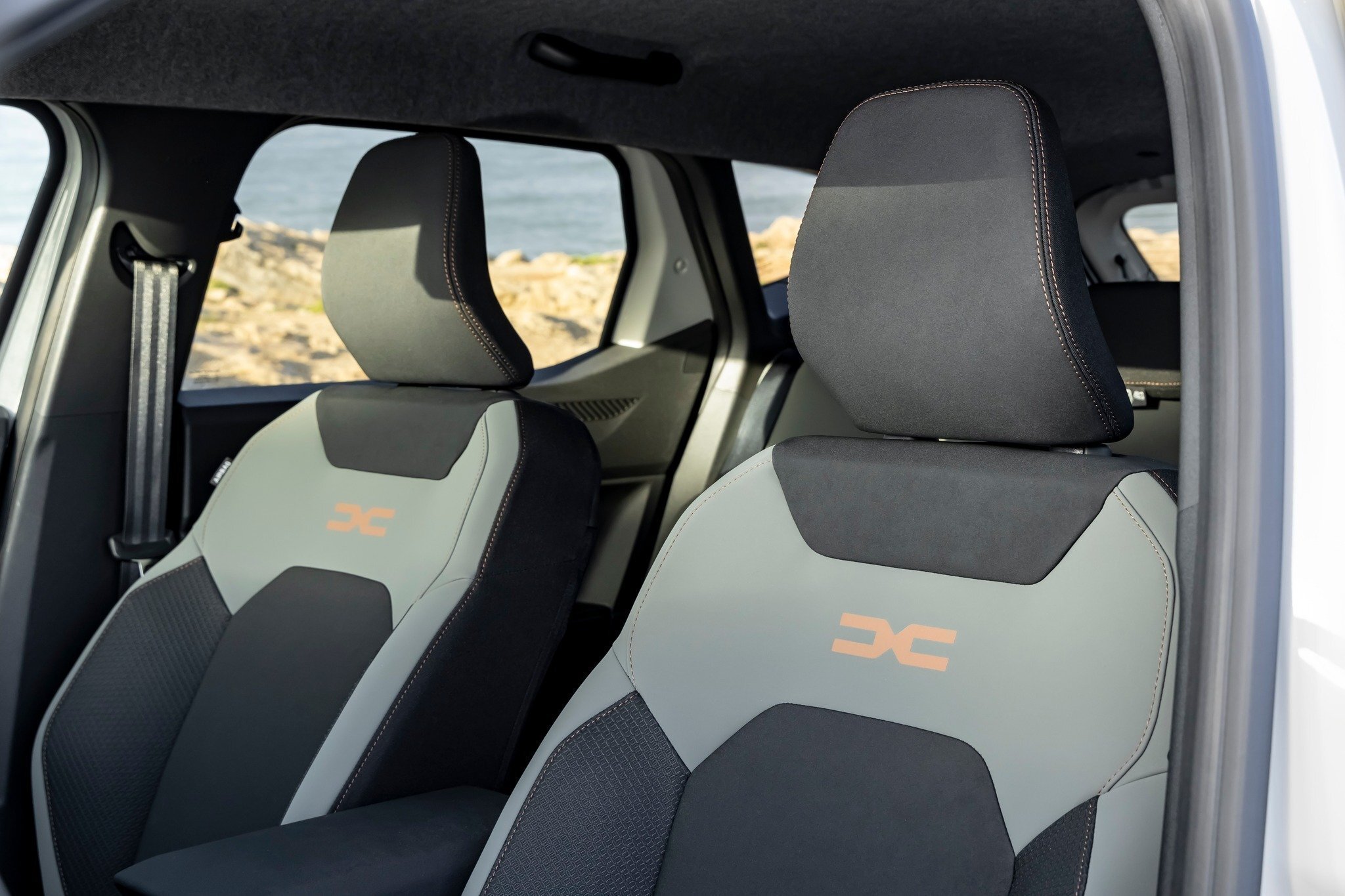 Dacia Duster 3 — Imagine 5