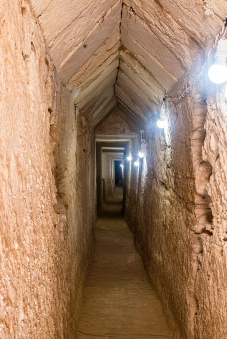 Taposiris Magna Pe urmele Cleopatrei. Un tunel misterios, un adevărat miracol geometric, descoperit în Egipt