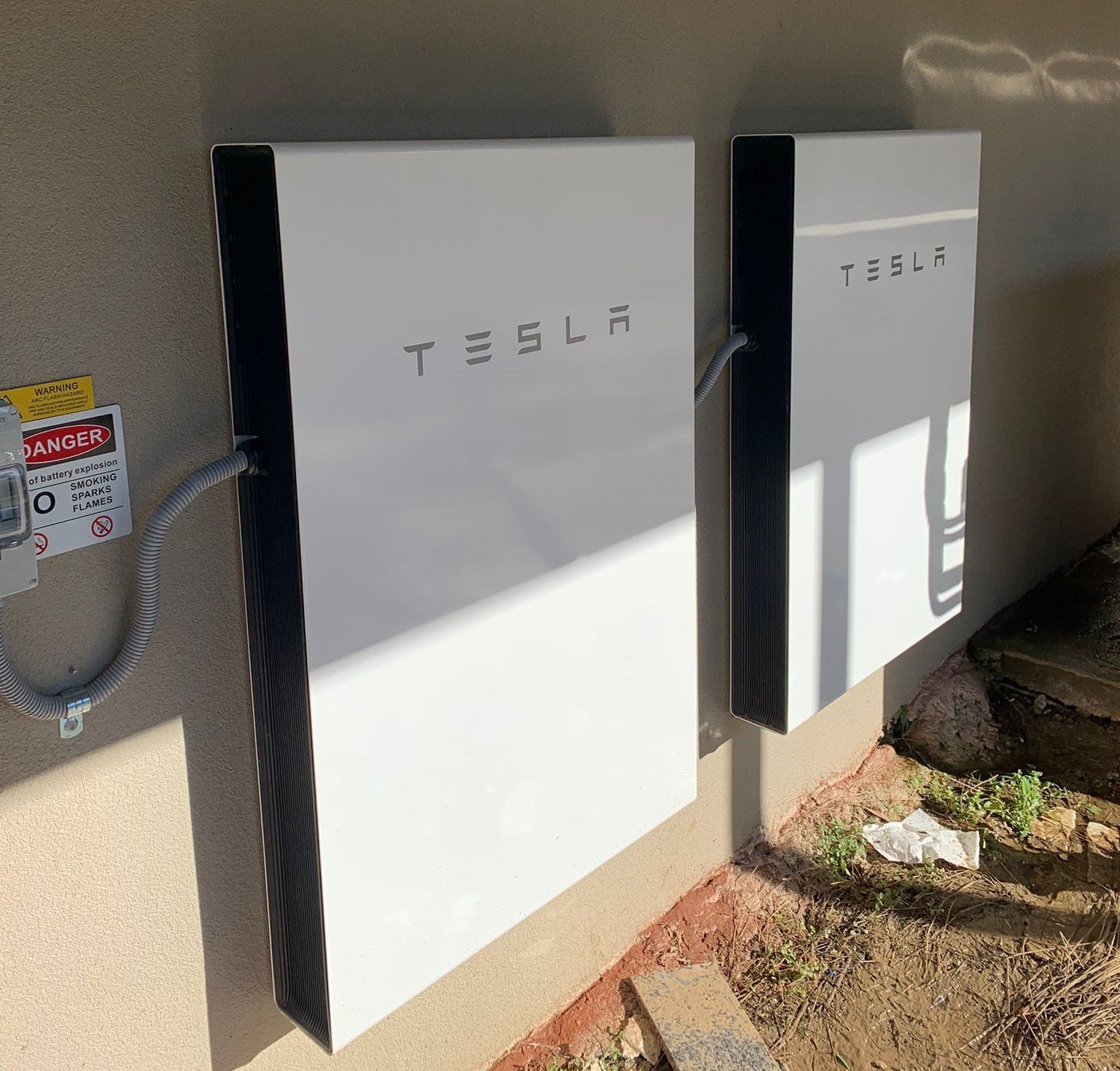 Tesla a lansat comenzile pentru bateriile Powerwall 3