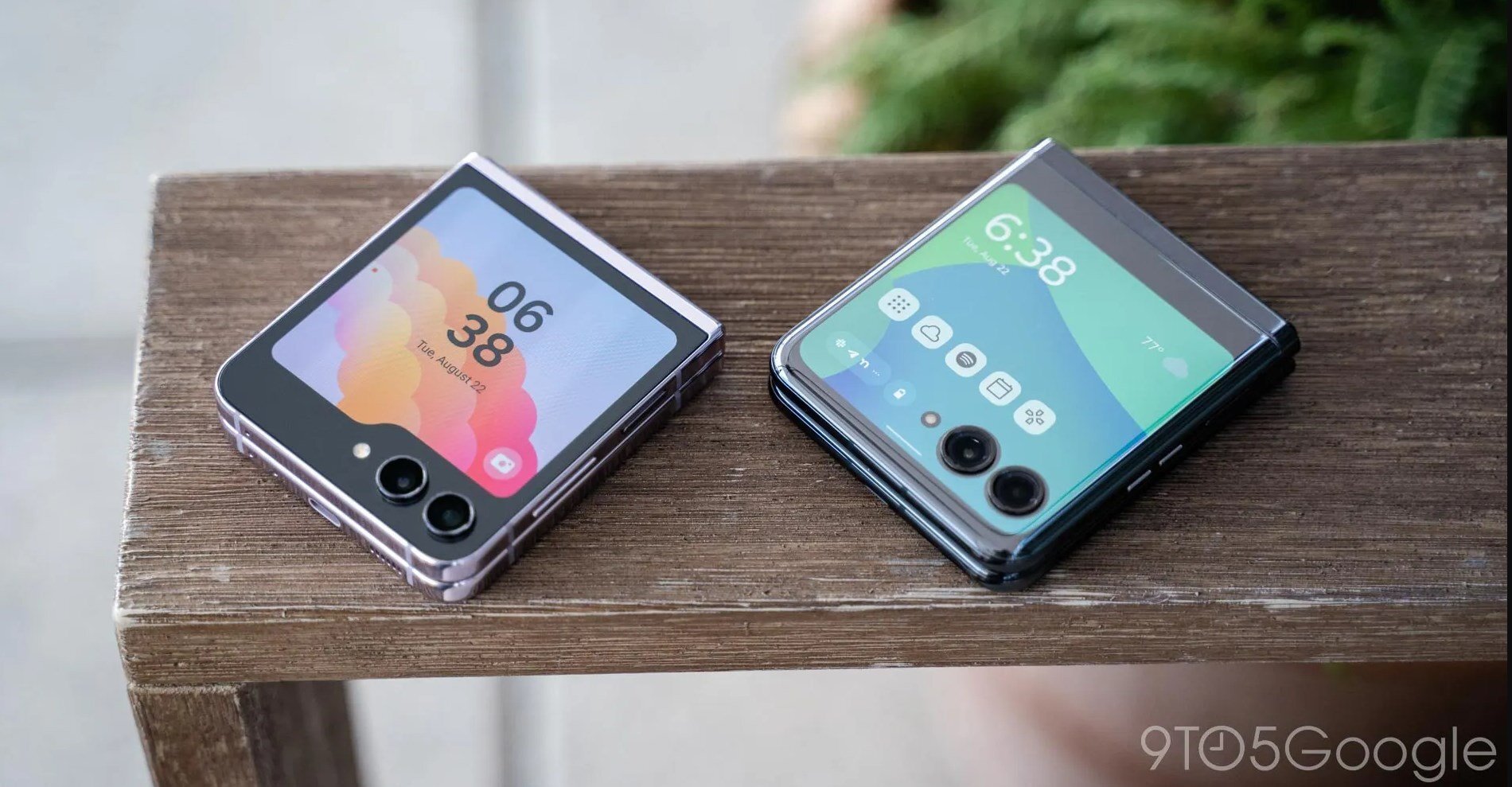 Samsung Galaxy Z Flip 6 vs. Motorola Razr Plus 2024. Care merită să-l cumperi