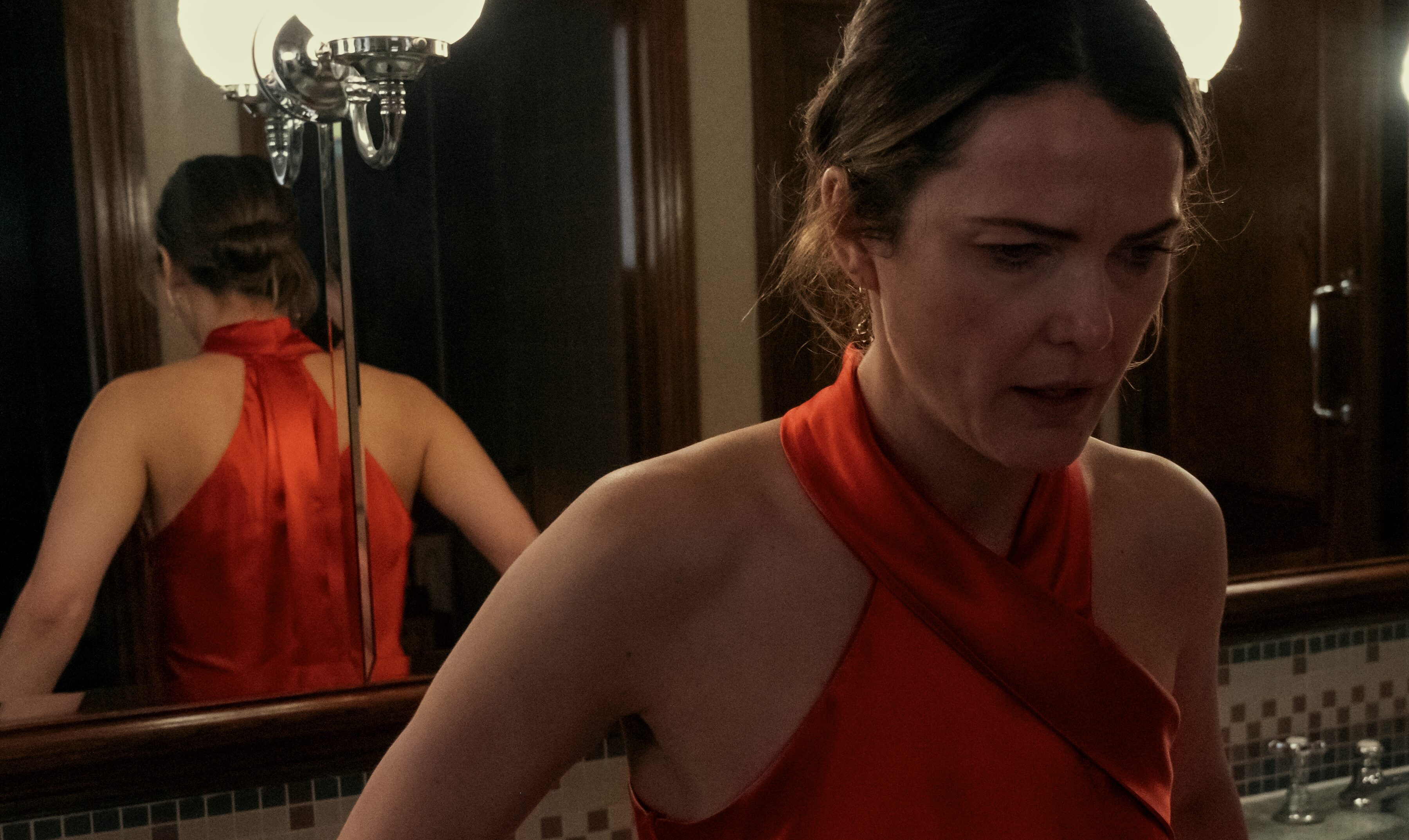 Netflix lansează primele imagini din The Diplomat: Sezonul 2