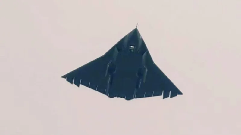 avionul J-36