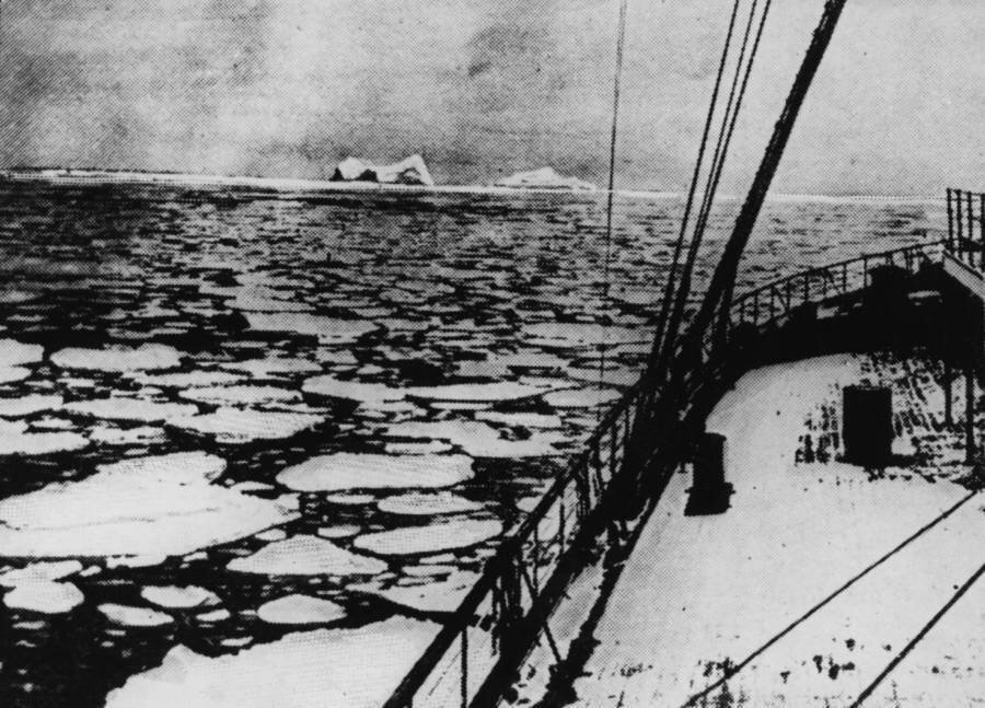 muzicieni Titanic — Imagine 2 Icy waters where titanic sank
