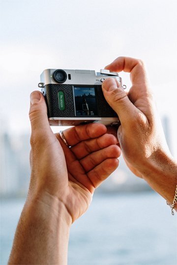 Fujifilm X-Half: O cameră digitală cu suflet analogic și estetică vintage