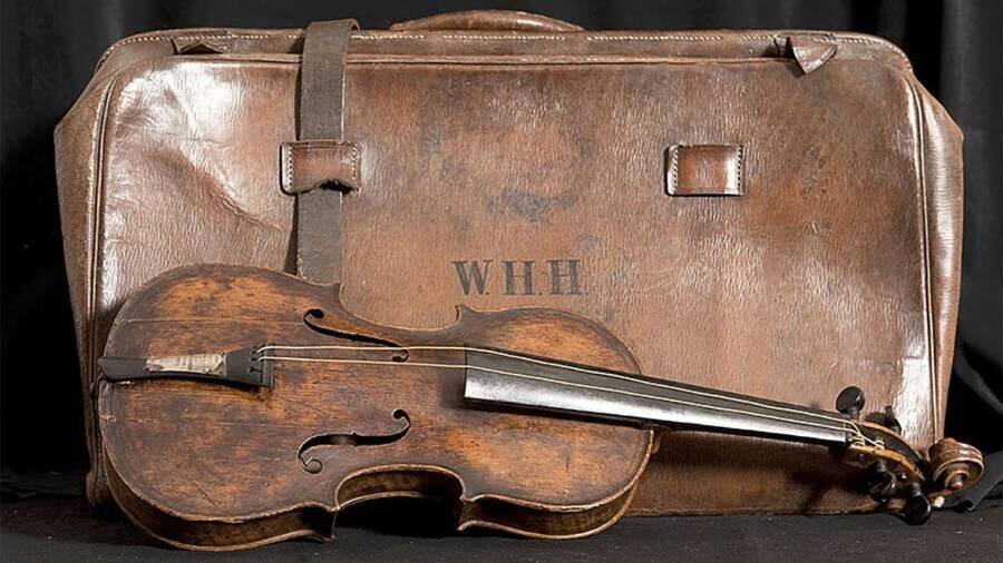 muzicieni Titanic — Imagine 4 Wallace hartley violin