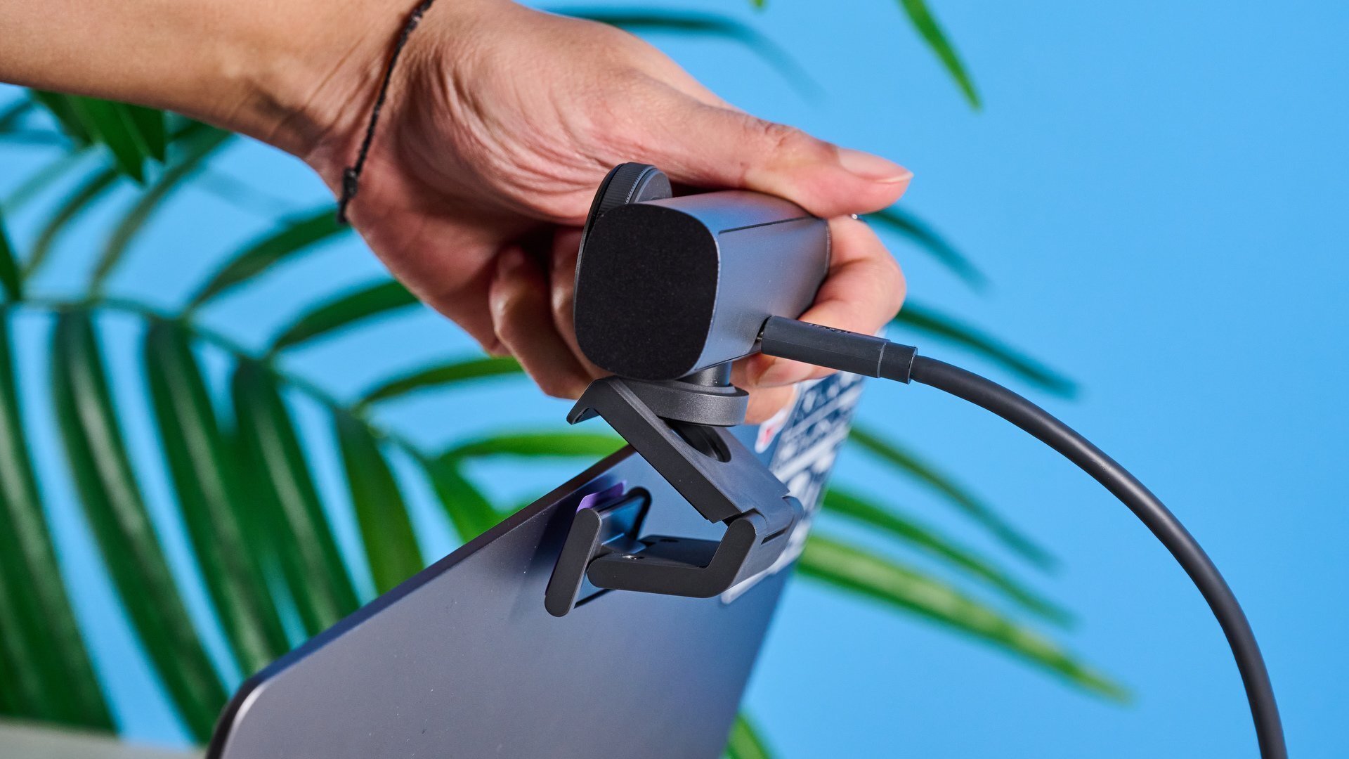Logitech Brio 705 — Imagine 2 Logitech Brio 705 dds