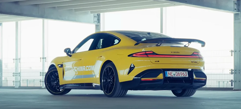 Fenomenul Xiaomi SU7 Ultra ajunge în Europa: Primul test pe Autobahn dezvăluie puterea brutală, dar și provocările lumii reale