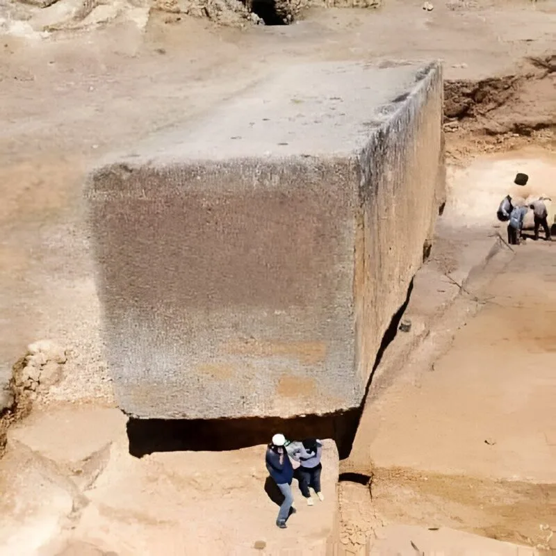 cum au fost construite piramidele