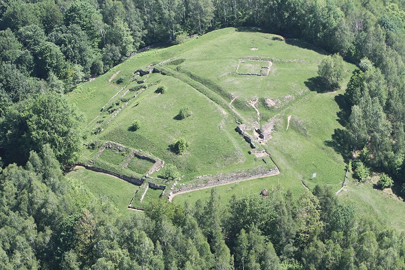 Descoperire majoră la Costești: O nouă dezvăluire arheologică subliniază misterul templelor dacice din Munții Orăștiei