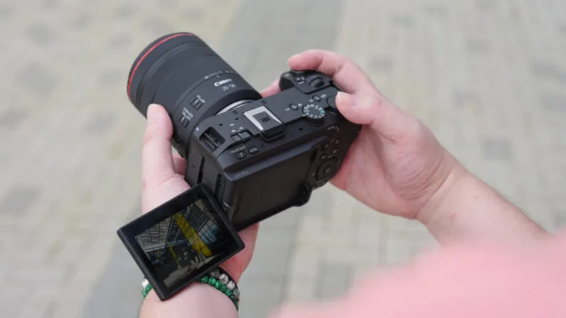EOS R6 V