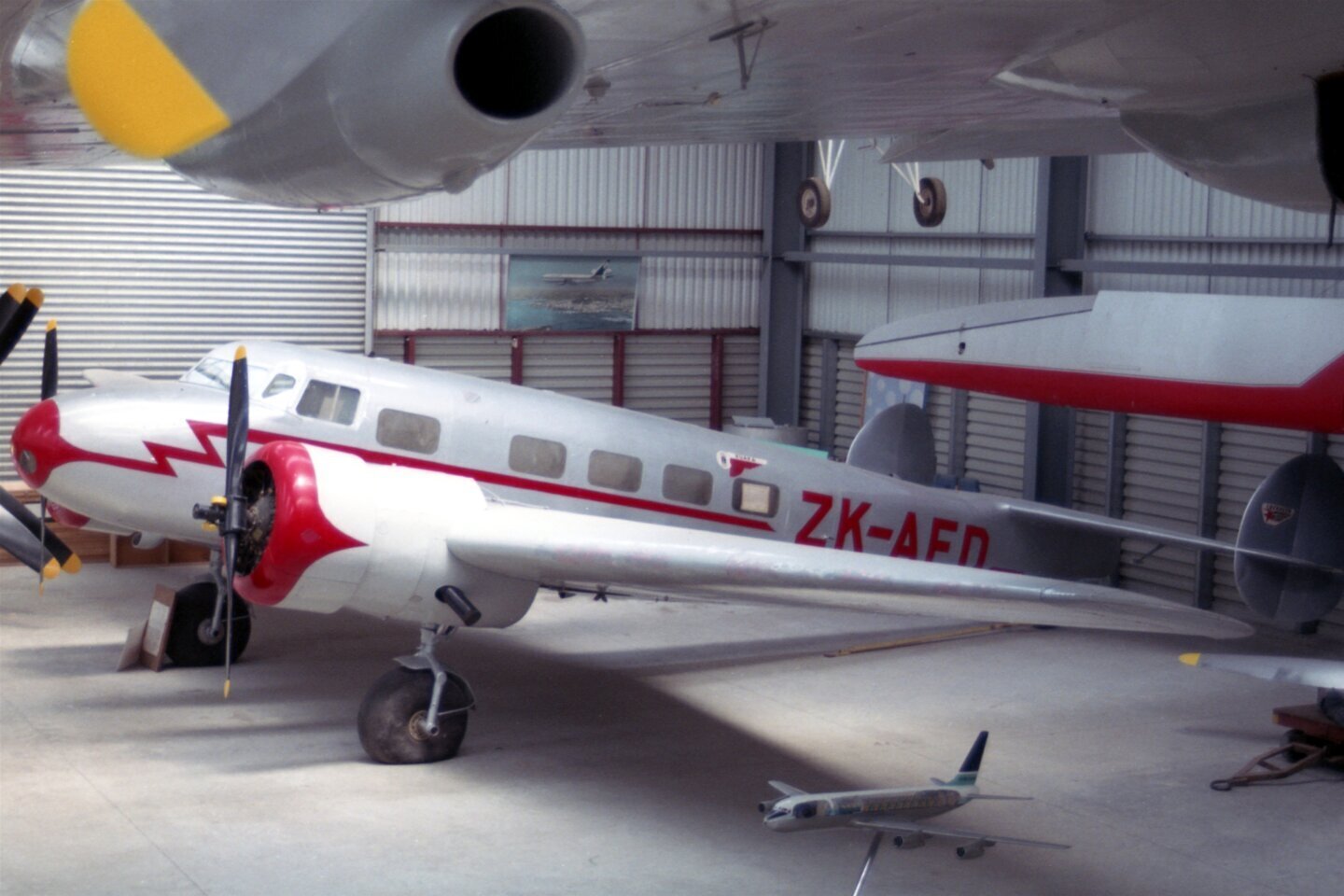 Avion Lockheed Electra 10E, modelul pilotat de Amelia Earhart în zborul din 1937, căutat acum lângă insula Nikumaroro