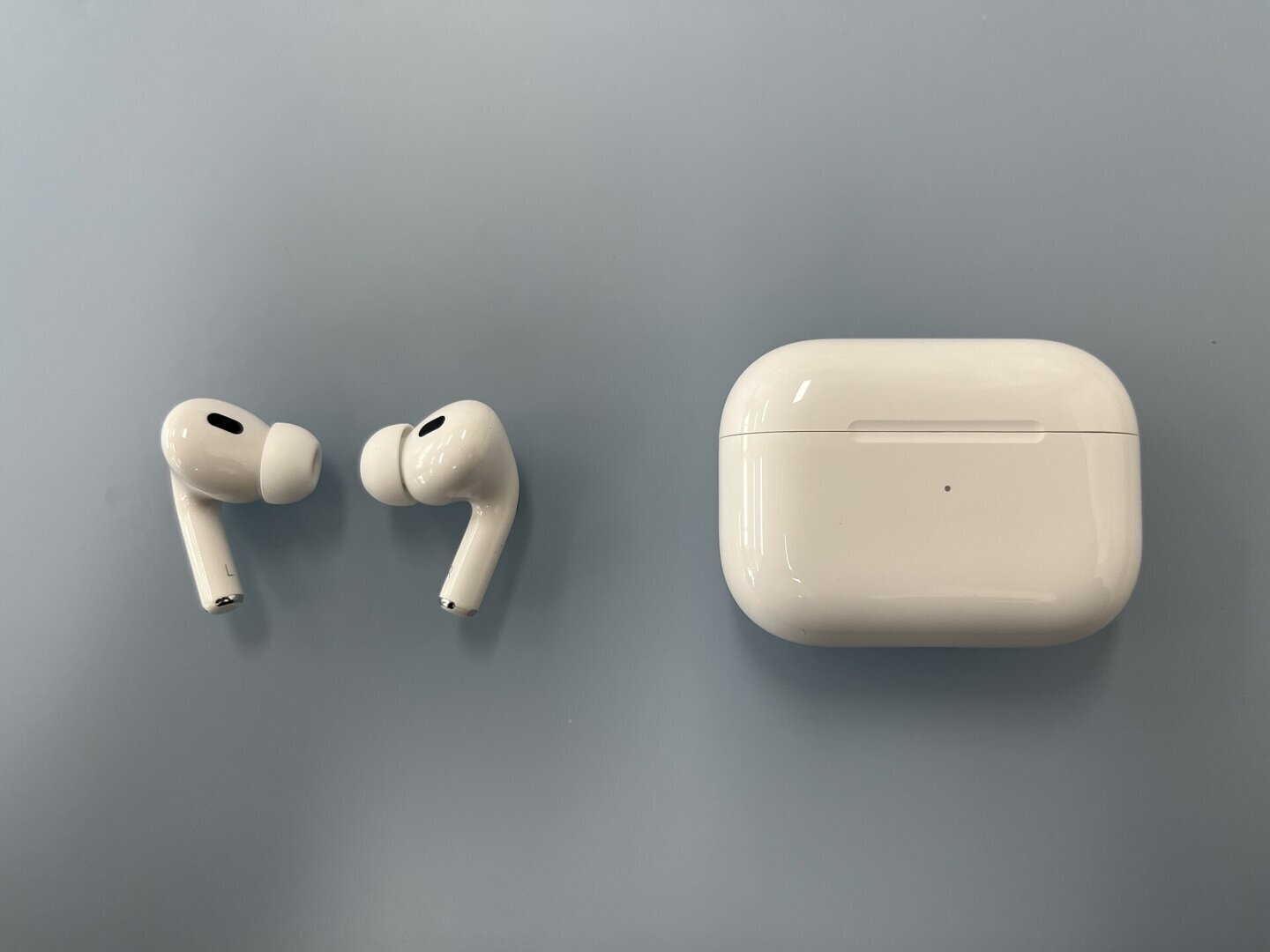 Căști AirPods Pro 2, folosite pentru o calitate audio pe iPhone mai bună cu Audio Spațial