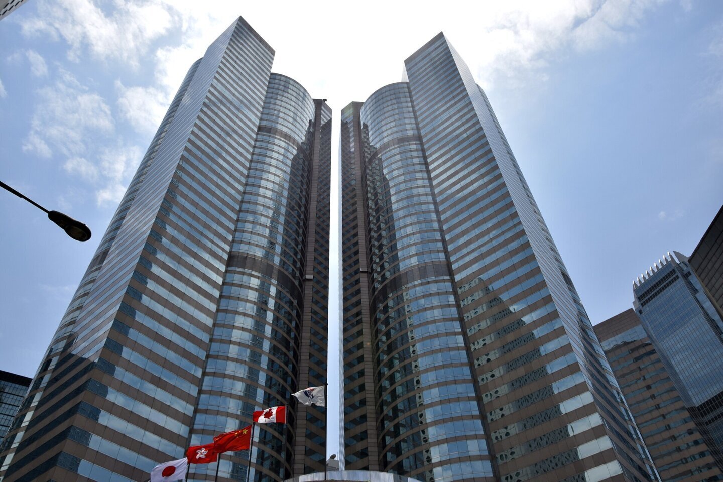 Exchange Square din Hong Kong, sediul bursei unde are loc listarea Shein