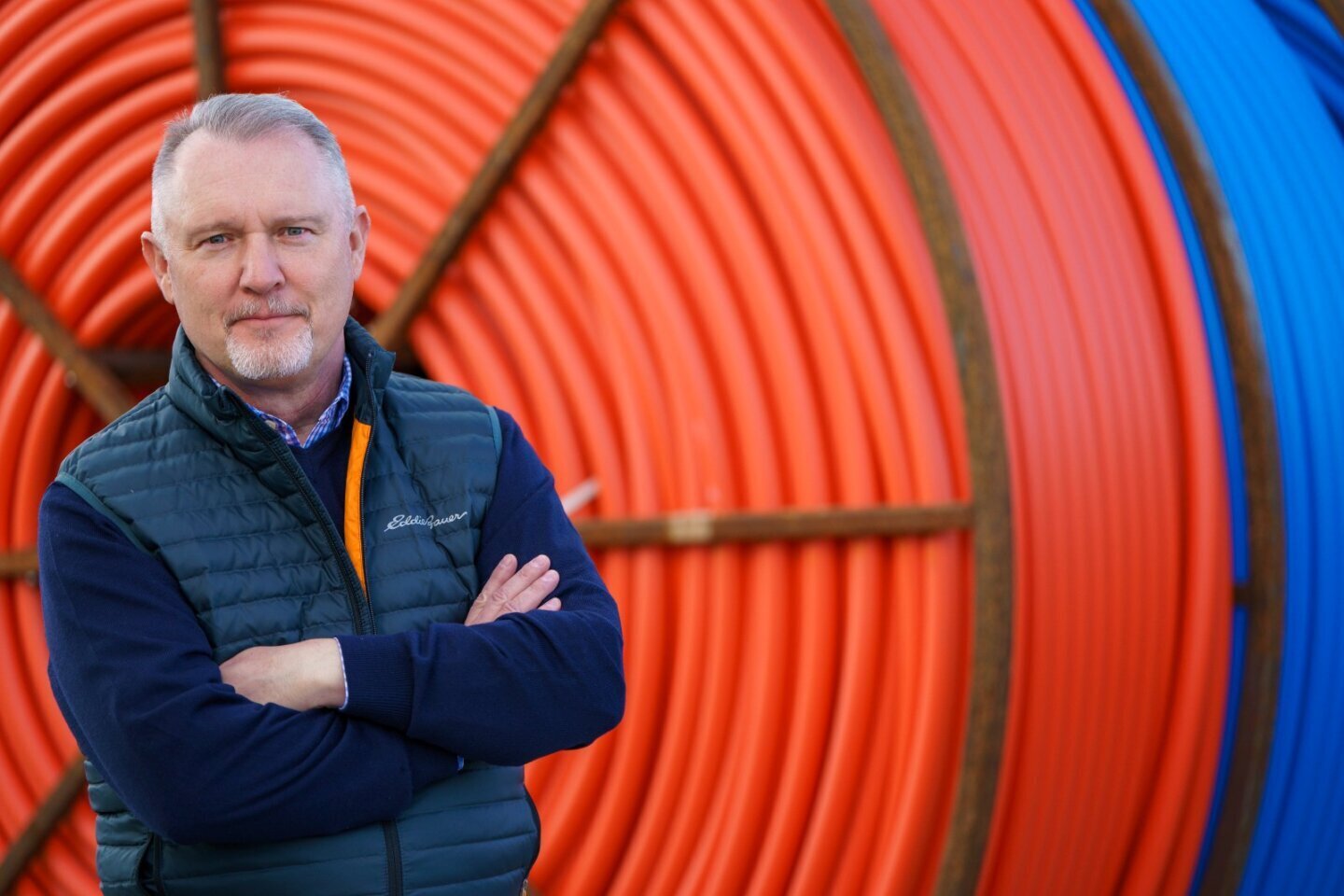 Instalare de cablu de fibră optică, infrastructura care asigură viteza de internet de acasă