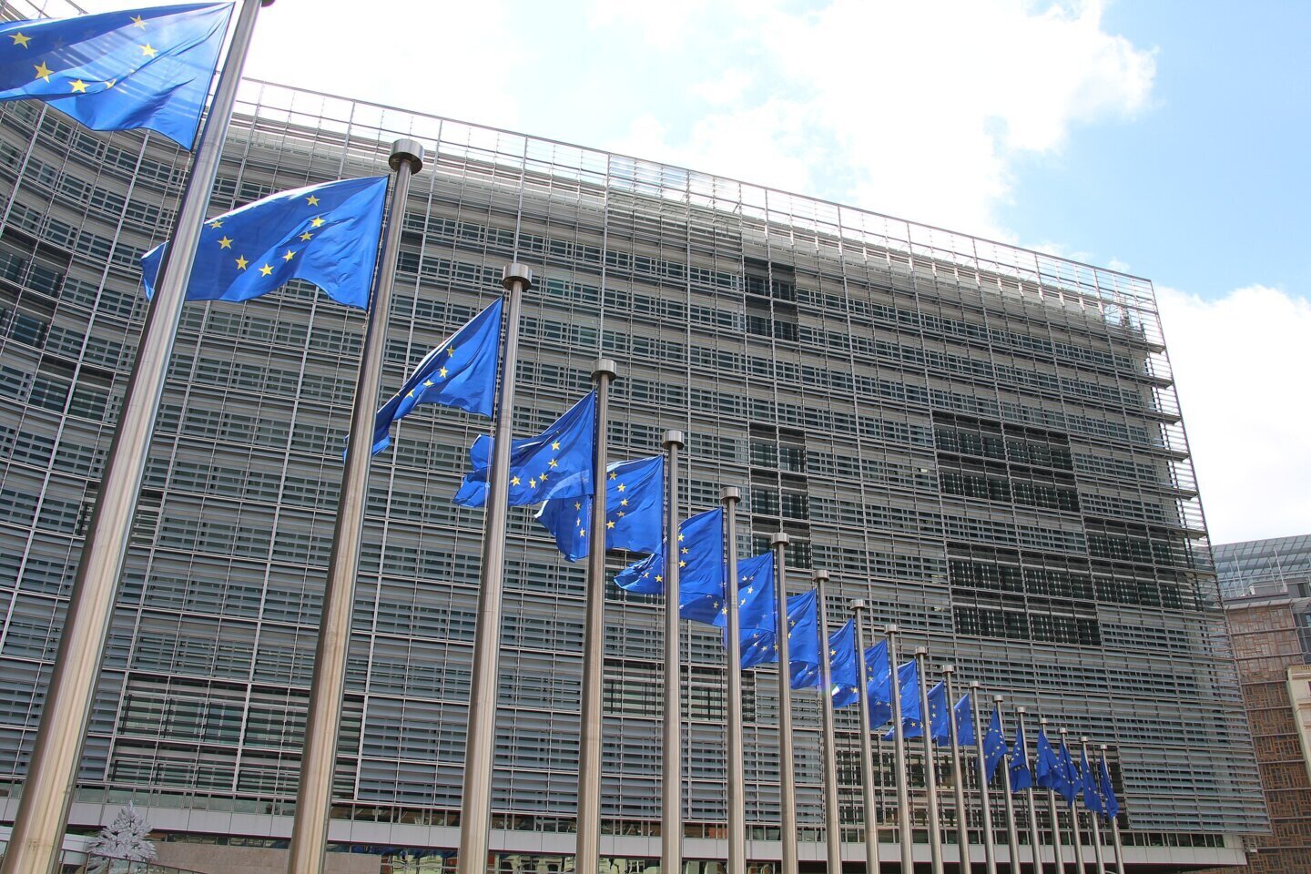 Sediul Comisiei Europene, sursa regulilor care au impus filigranul Claude