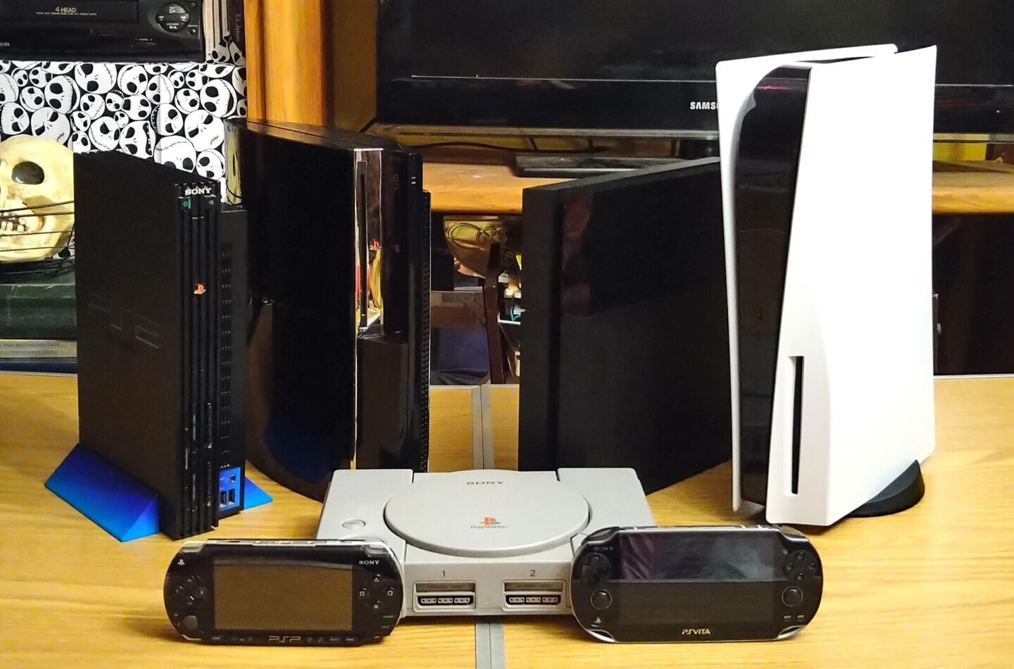 Grand Theft Auto VI Grand Theft Auto VI va rula inițial doar pe PlayStation 5 și Xbox Series X și S