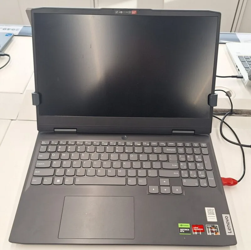 Laptop Lenovo modern, imagine ilustrativă pentru gama Googlebook