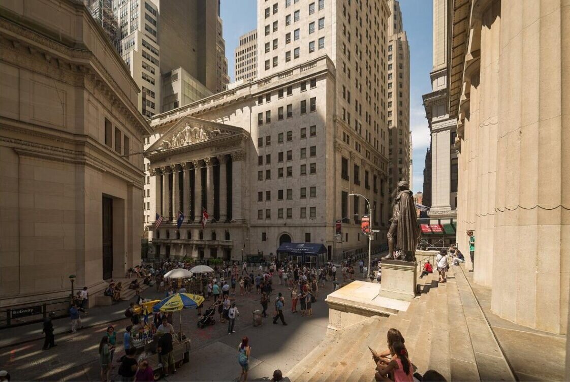 Clădirea bursei New York Stock Exchange, barometru pentru bulă AI de pe piețe