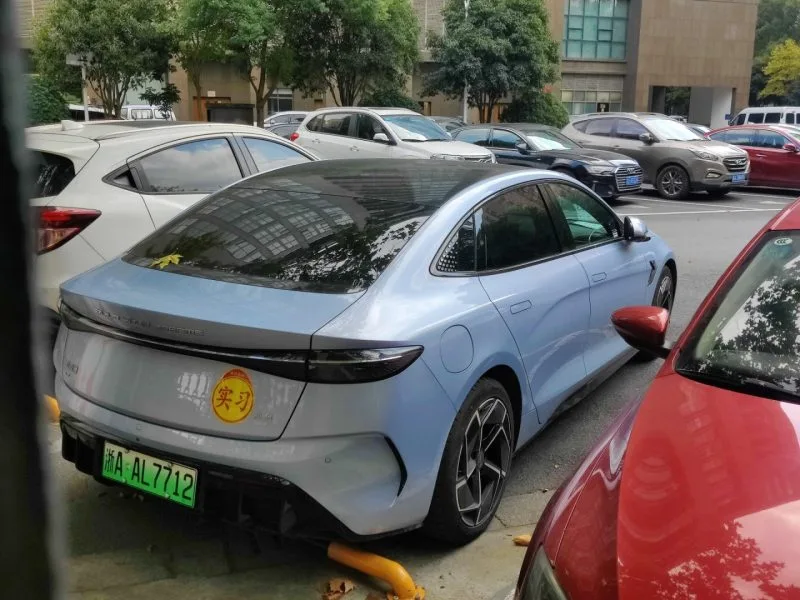 Fang Cheng Bao Formula S: sedanul BYD care se încarcă în 9 minute