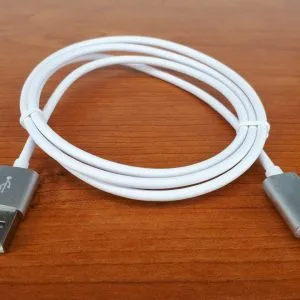 cablu USB-C Cablu USB-C pentru monitor: cum știi dacă transmite și imagine
