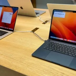 MacBook în sleep mode sau oprit: ce e mai bine zilnic și cât consumă