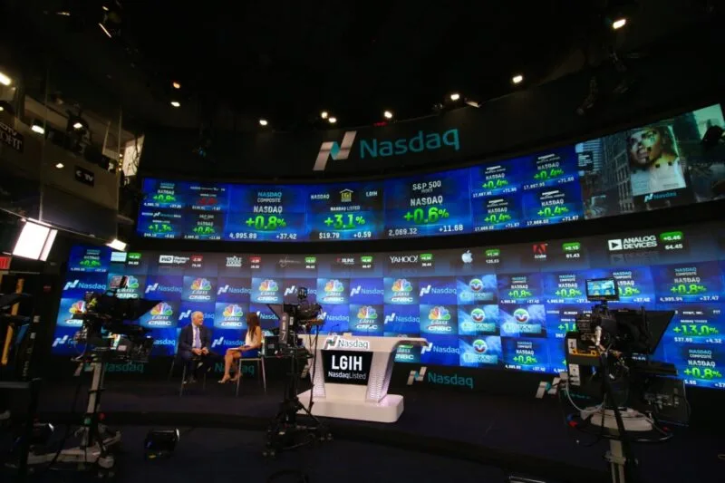 Fațada Nasdaq MarketSite din Times Square, New York