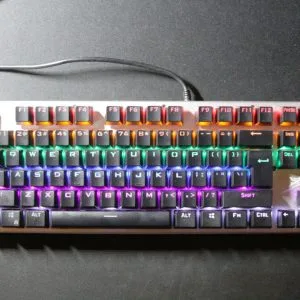 tastatură wireless Tastatură cu fir sau wireless: diferențele reale de latență și baterie