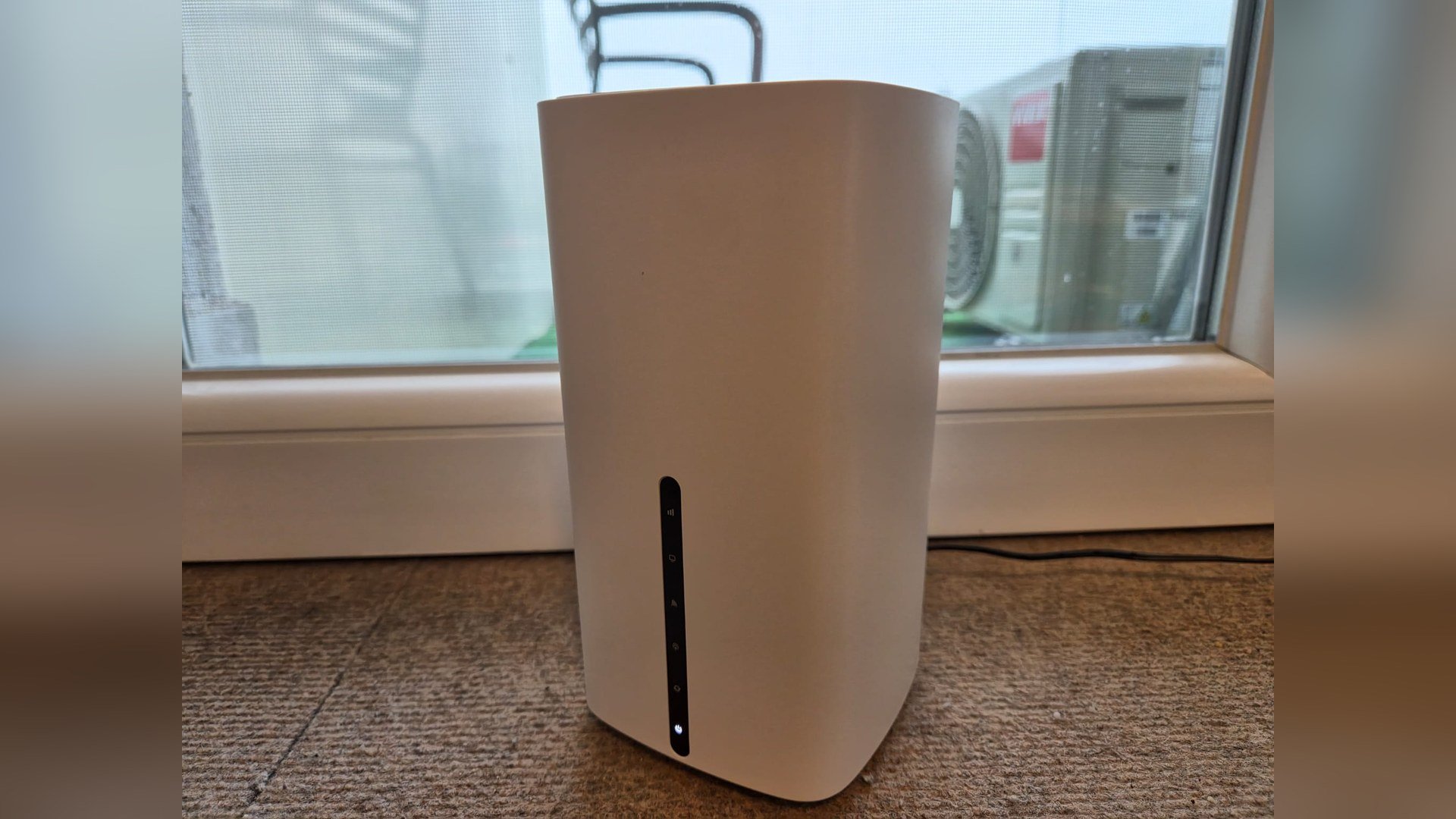 Vrei să ai tot timpul internet, și când semnalul pe cablu nu funcționează? Review Archer NX200: router 5G de la 1.383 lei