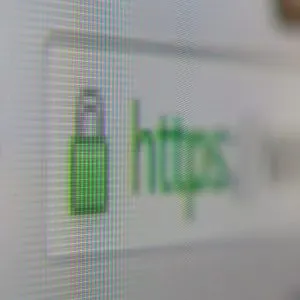 Chrome blochează escrocheriile ClickFix: cum activezi protecția