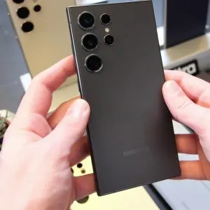 One UI 9 One UI 9 golește bateria pe unele Galaxy S24 și S25: ce poți face