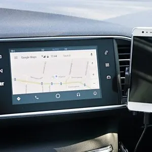 Gemini din Android Auto devine personal, dar nu și în România
