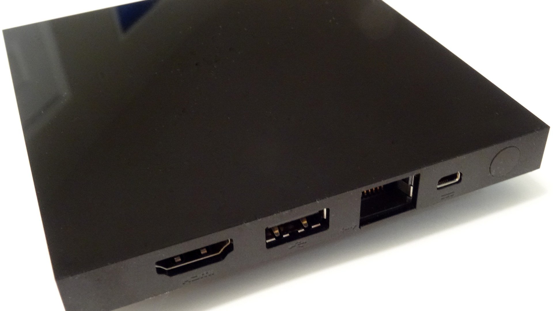 Google TV Streamer Dispozitiv de streaming cu Android TV, cu porturi HDMI, USB și Ethernet