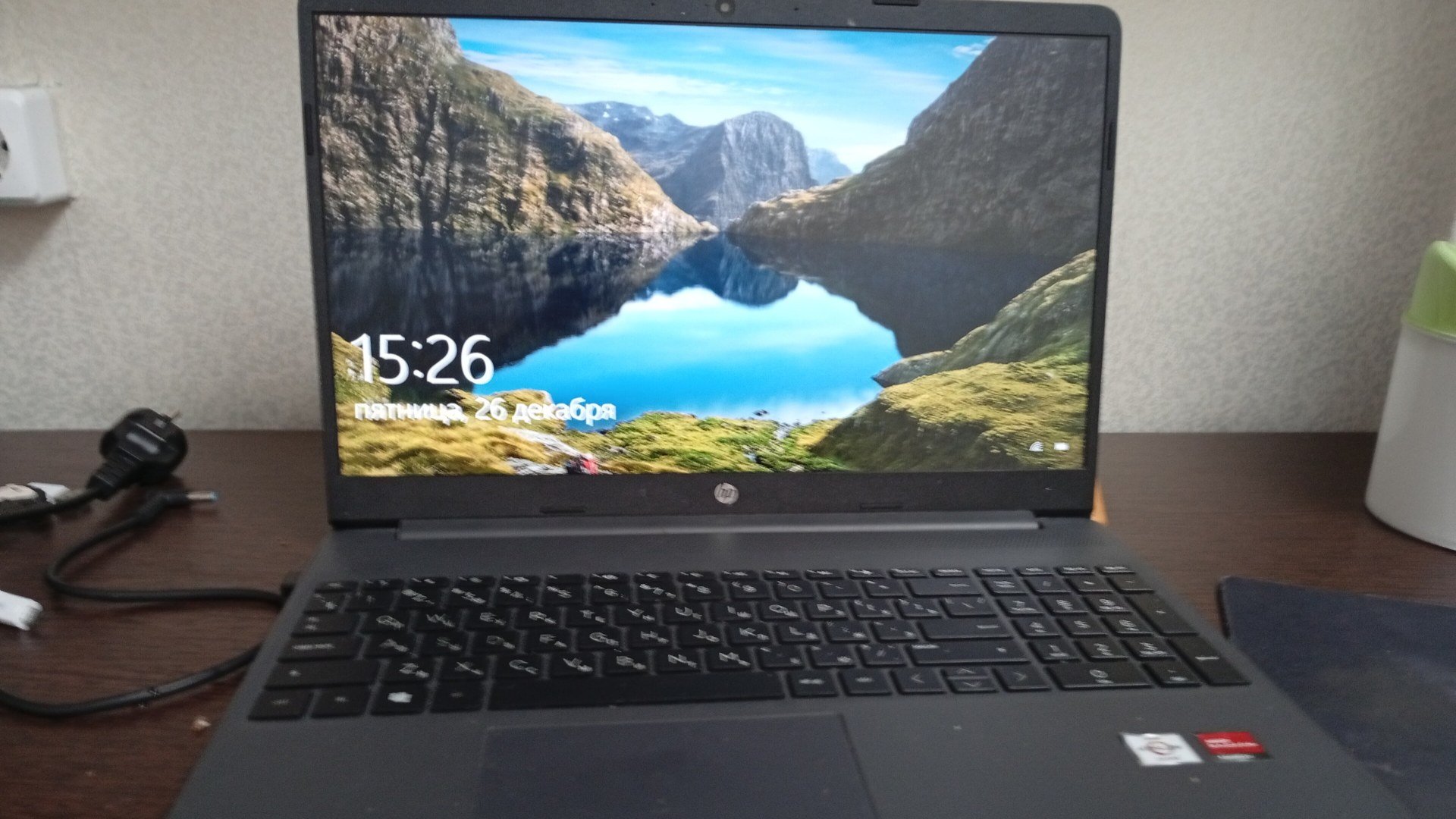 Laptop de Black Friday din clasa de buget: HP de 15,6 inchi cu ecran Full HD