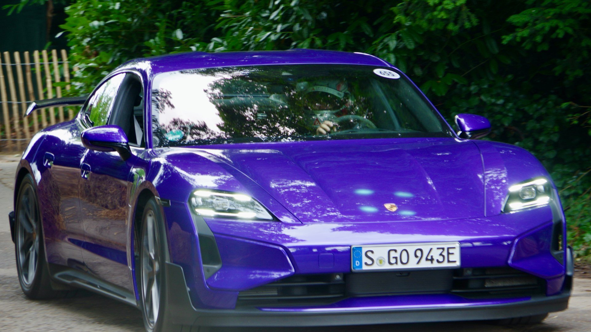 Tesla Roadster Thrust Porsche Taycan Turbo GT, rivalul vândut în România cu care se compară Tesla Roadster Thrust
